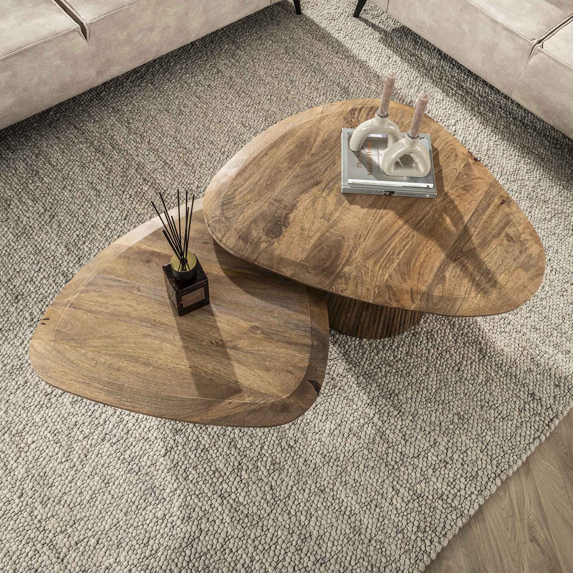 Couchtisch Set Wave (2-tlg.) aus Mangoholz – modernes Design in Sandfarben