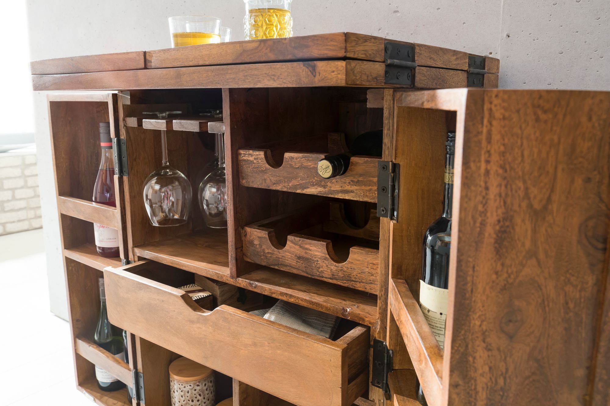 40304-WOHNLING-Hausbar-SIRA-Massivholz-Sheesham-_12.jpg
