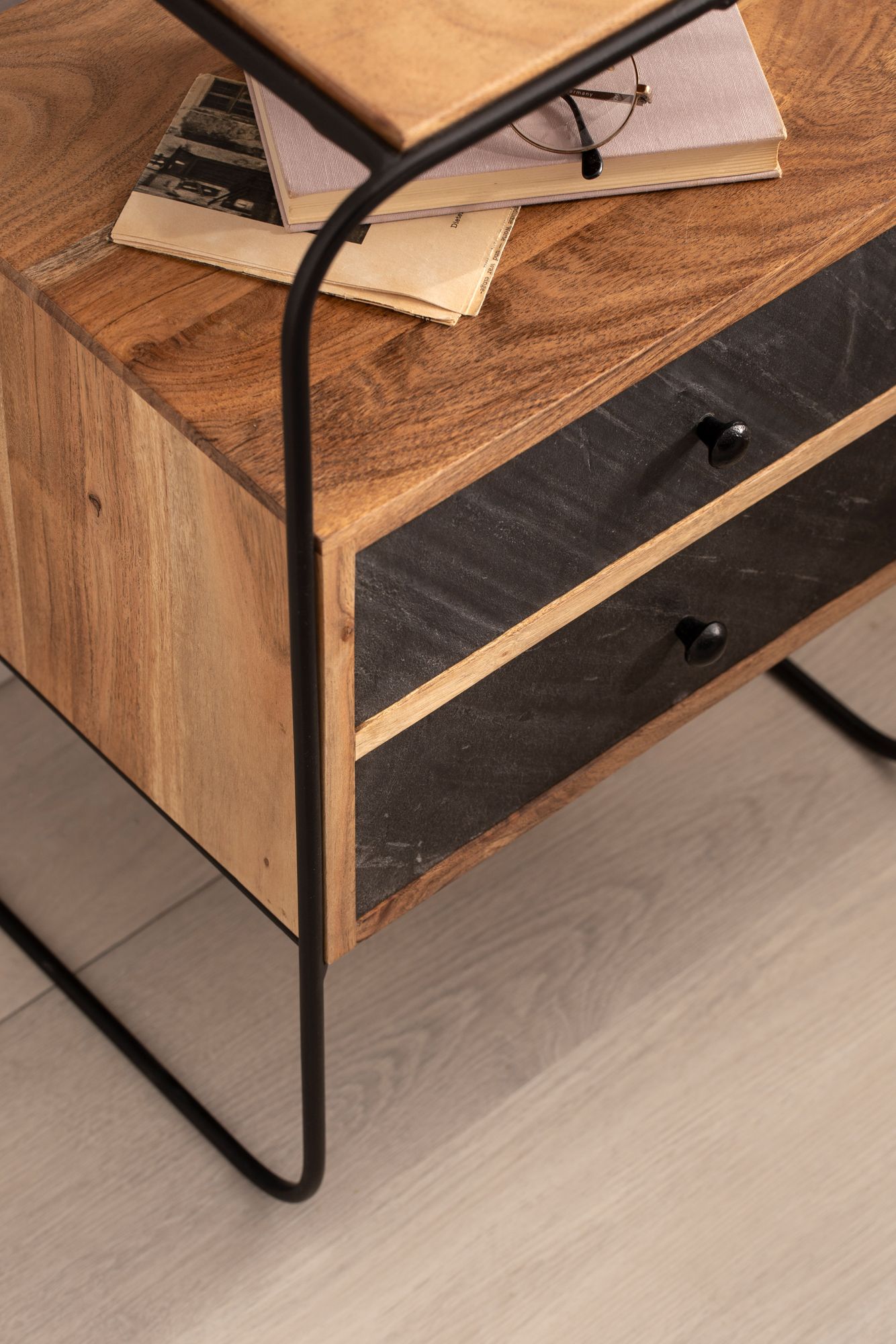 88215-WOHNLING-Nachtkonsole-40x30x60-cm-Schwarz---Akazie-Massivholz---Steinoptik-WL6-779-WL6-779_4.jpg