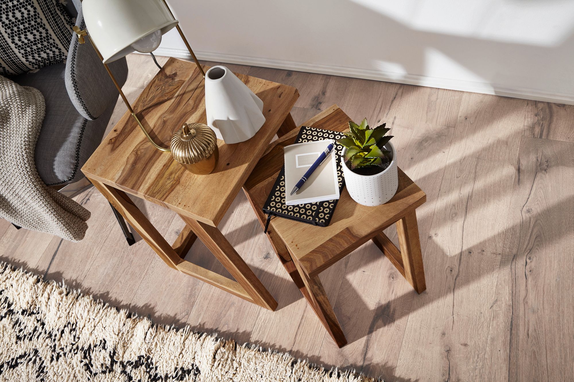 40352-WOHNLING-2er-Set-MUMBAI-Beistelltisch-Massivholz-Sheesham-Design-Wohnzimmer-Tisch-eckig-Nachttisch-Satztisch-Landhaus-Stil-Flur--holz-massiv--Tablett-Tisch--ohne-Schublade--klein-_4.jpg